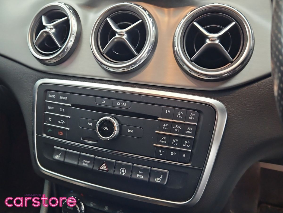 2017 Mercedes-Benz GLA Class - image 19