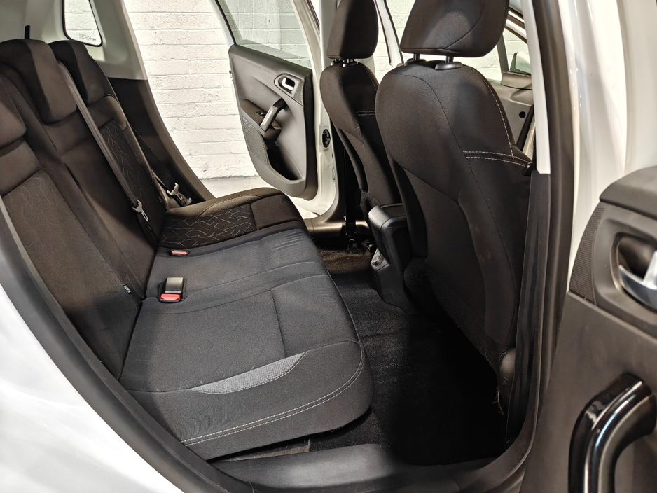 2019 Peugeot 2008 - image 18