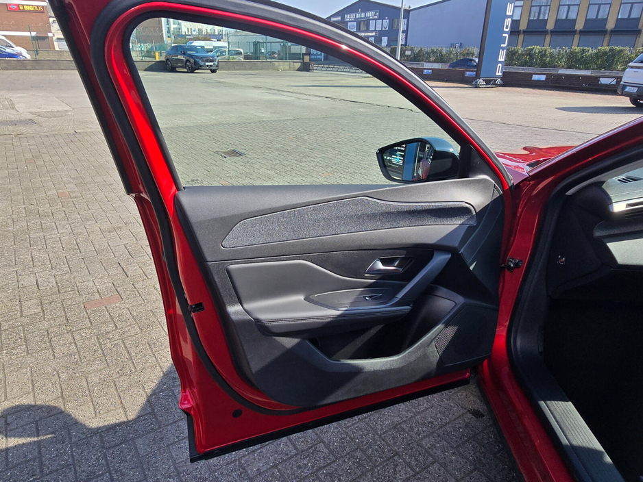 2025 Peugeot 408 - image 12