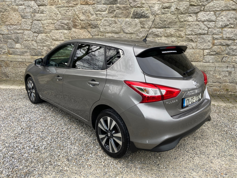 2017 Nissan Pulsar - image 9