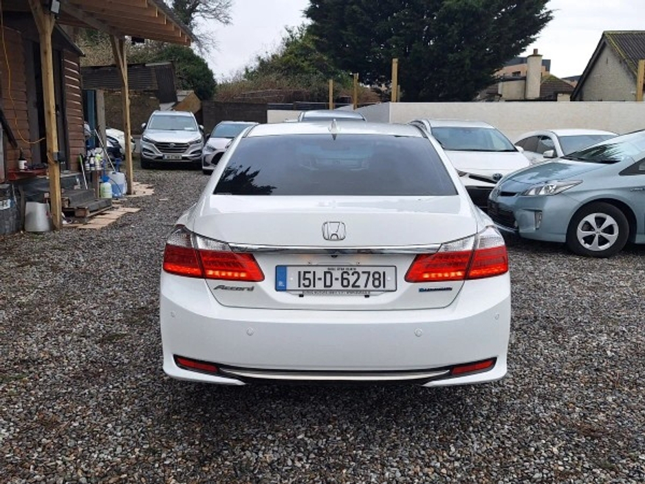 2015 Honda Accord - image 5