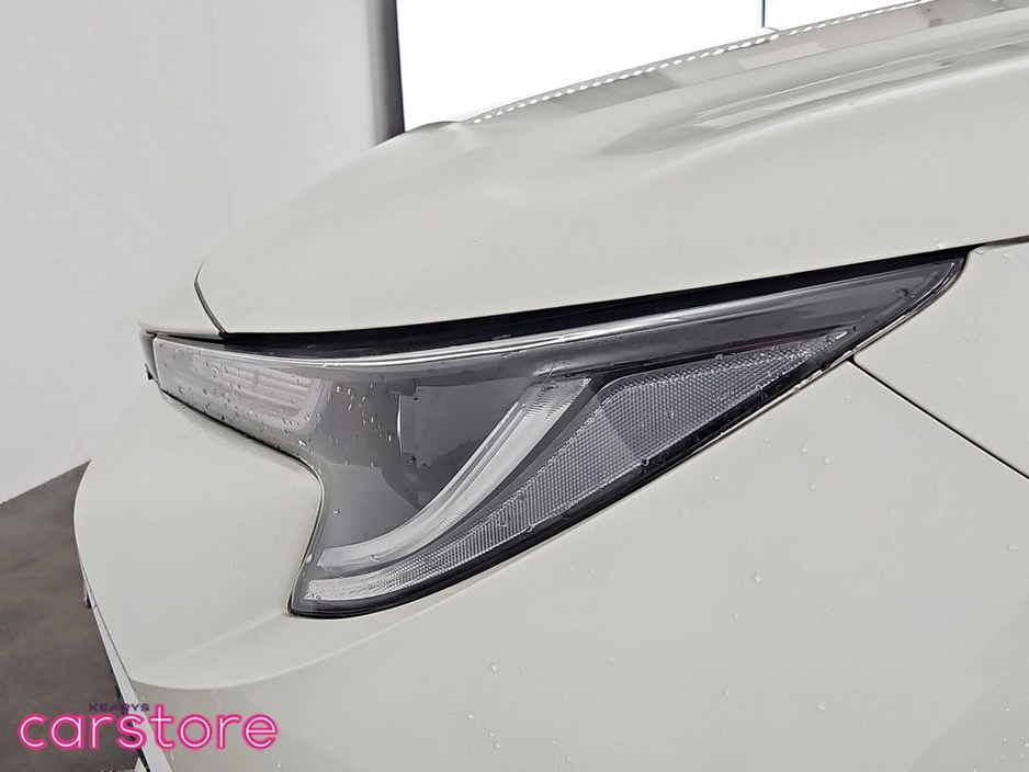 2020 Toyota Corolla - image 18