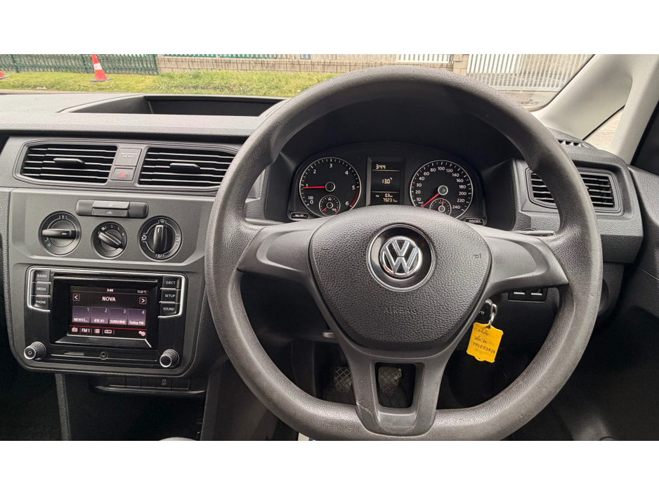 2019 Volkswagen Caddy - image 15