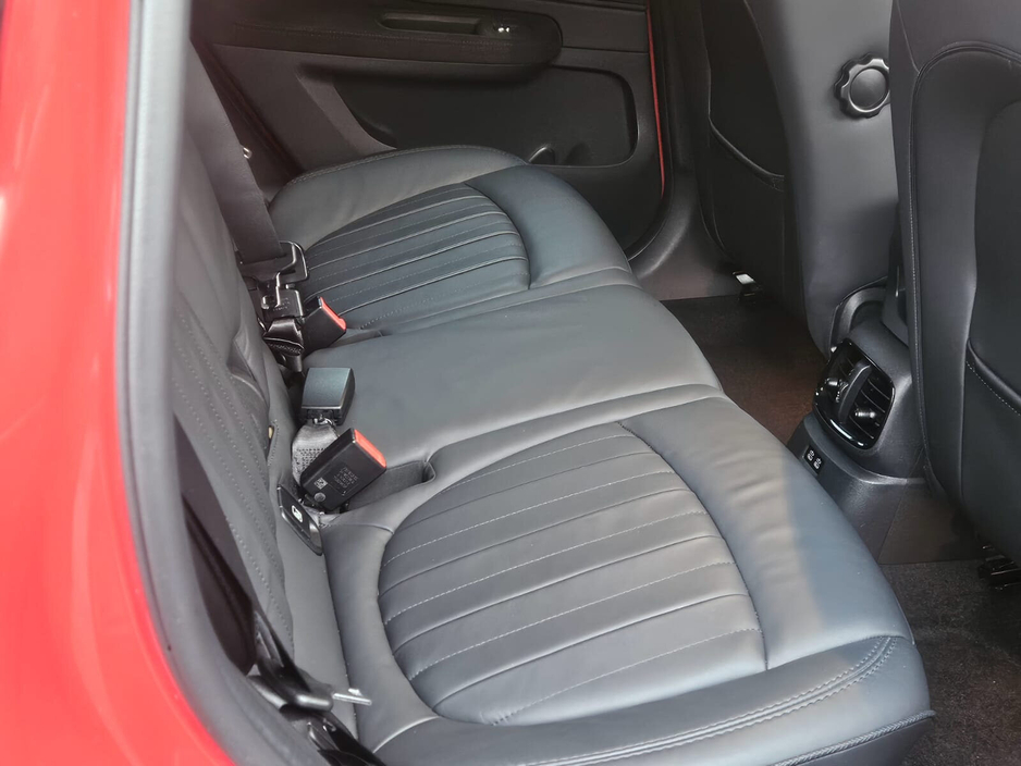 2021 MINI Hatch - image 9