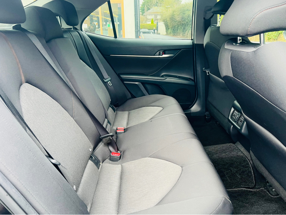 2019 Toyota Camry - image 14