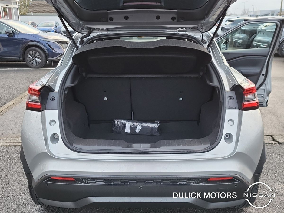 2025 Nissan Juke 1.0T PET 2WD SV Premium