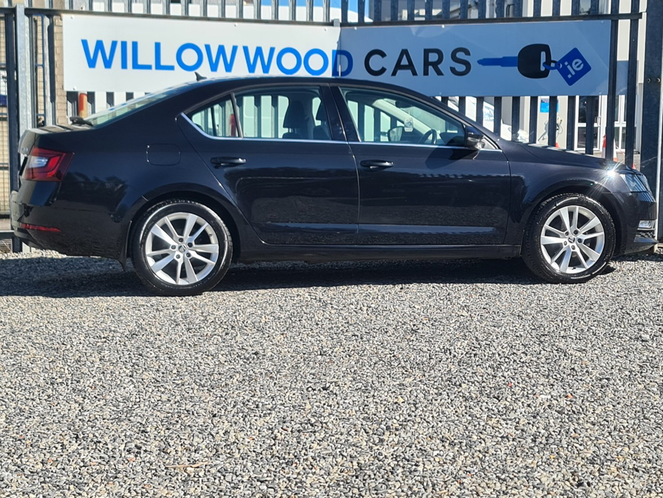 2019 Skoda Octavia - image 5