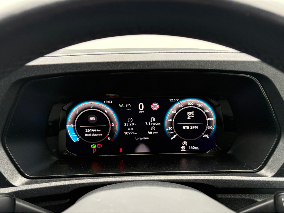 2025 Volkswagen Caddy - image 20