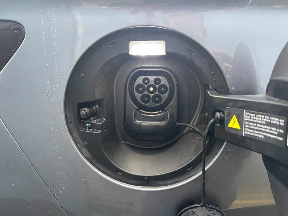 2025 BYD Seal U DM-i Comfort 26.6kWh *125km EV Range* €42,995