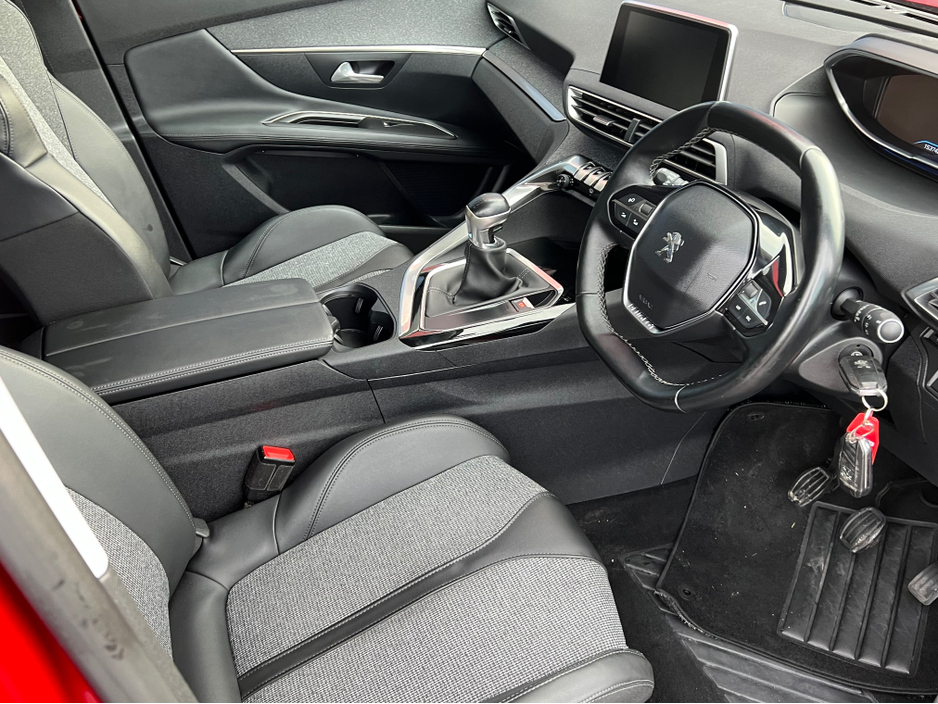 2019 Peugeot 3008 ALLURE 1.5 BLUE HDI 130 6 6.2 4DR €17,900