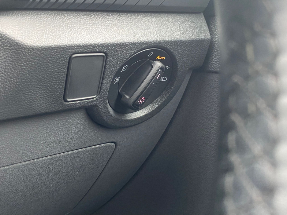 2020 Volkswagen T-Cross - image 11