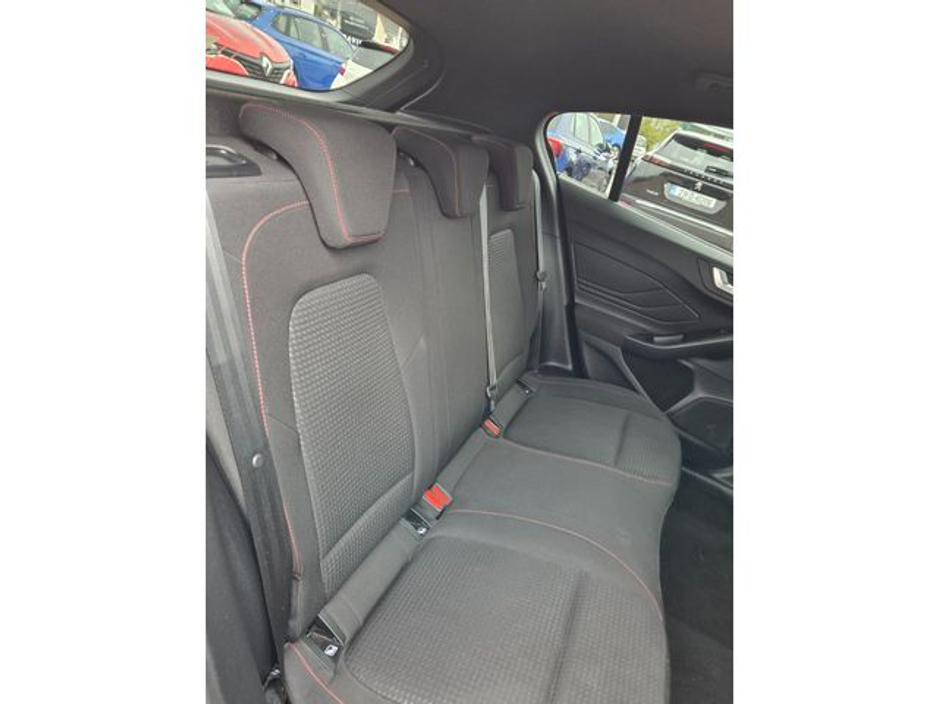 2024 Ford Focus - image 6