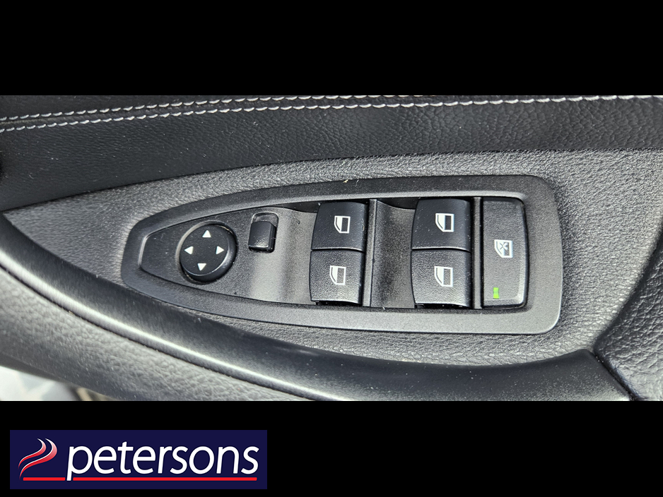 2016 BMW X1 - image 40