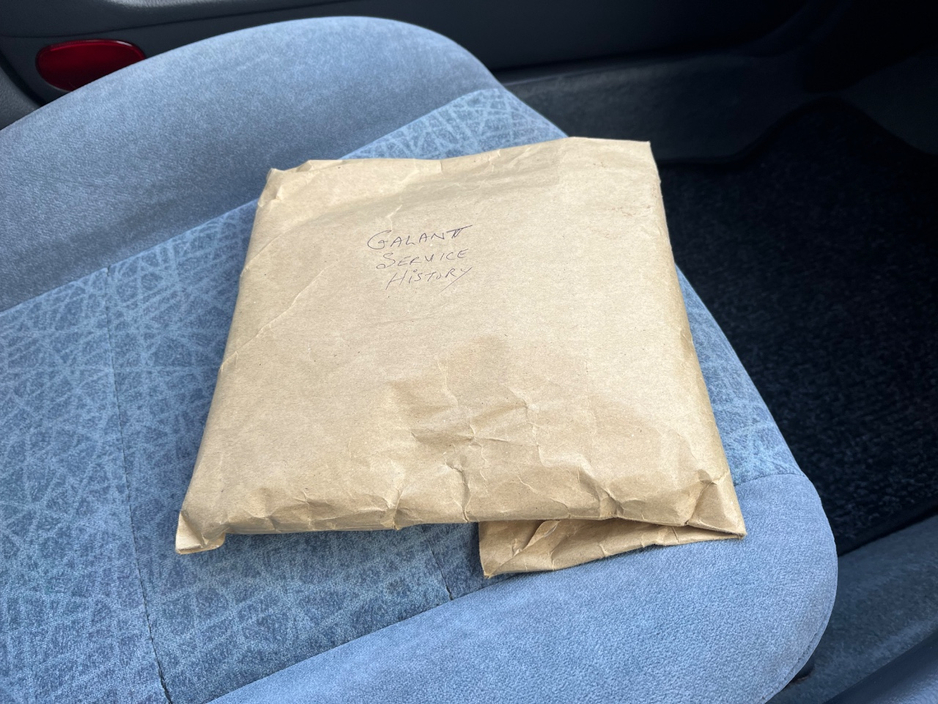 1994 Mitsubishi Galant - image 25