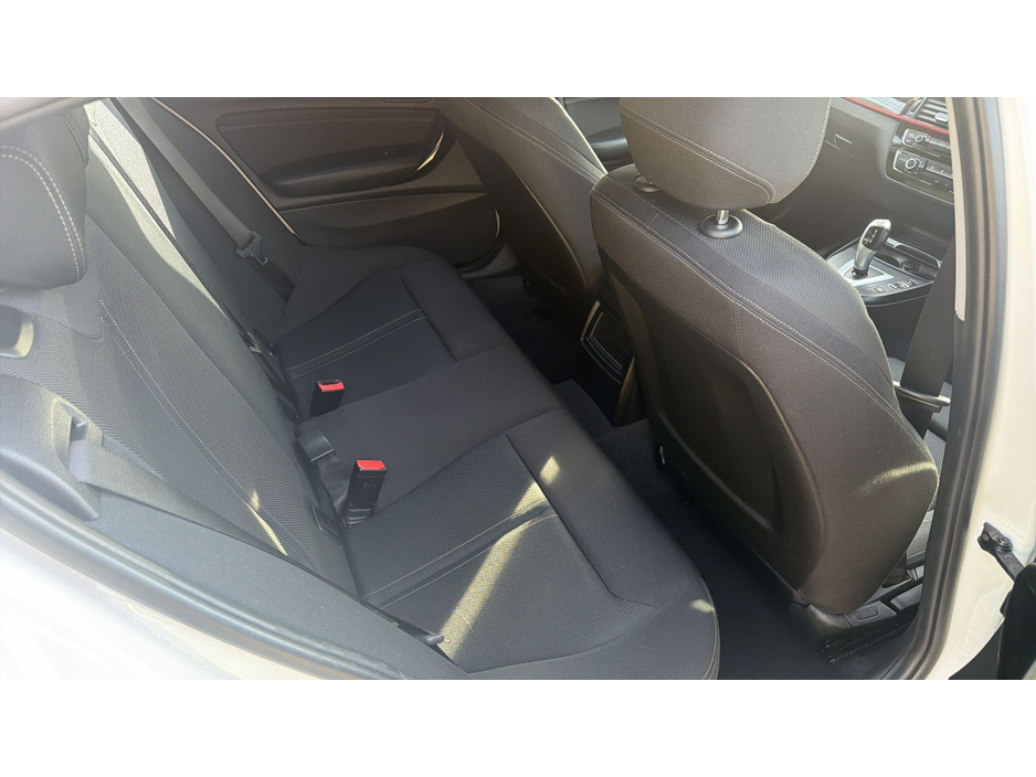 2017 BMW 1 Series - image 7