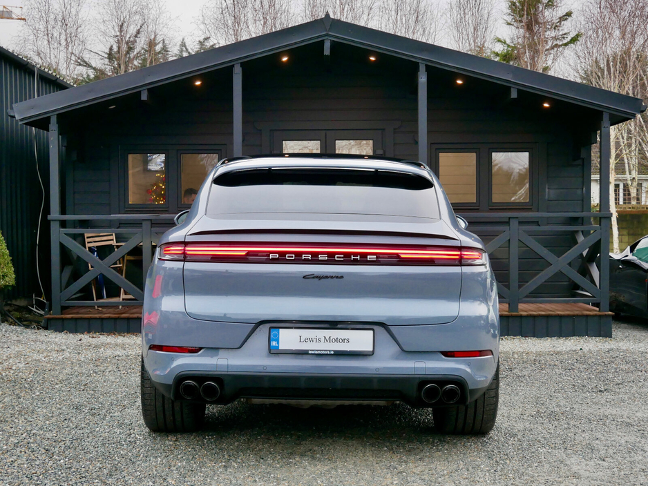 2025 Porsche Cayenne Cayenne E-Hybrid Coup&eacute; €123,950