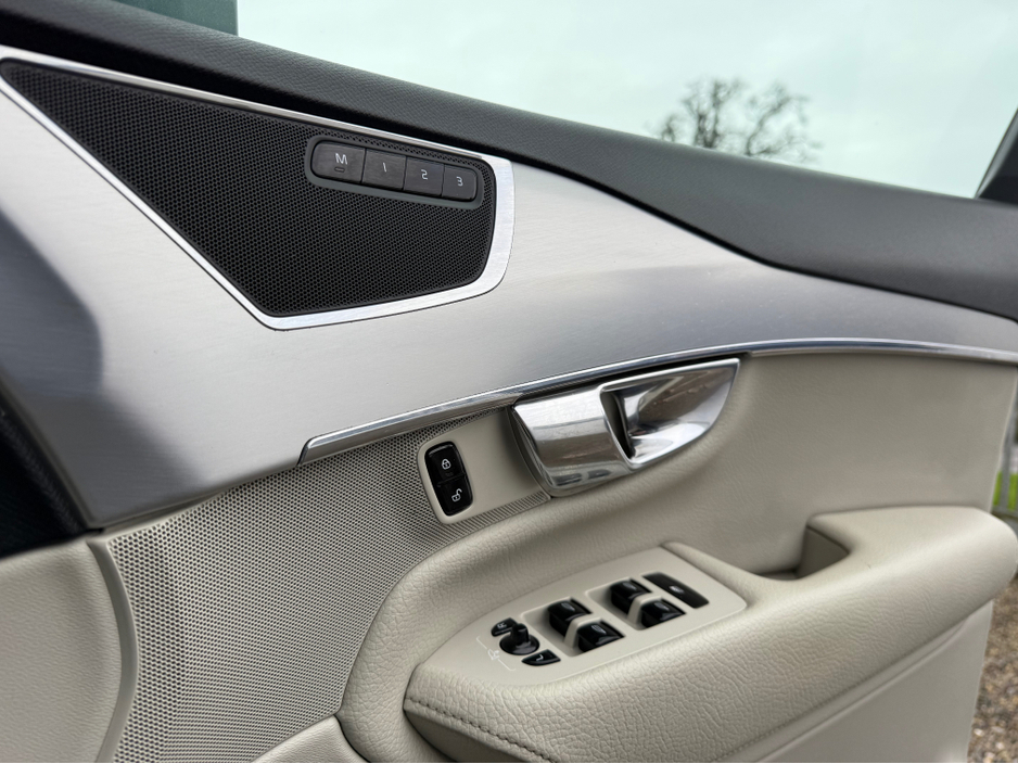 2018 Volvo XC90 D4 FWD MOMENTUM GT 5DR AUTO €28,950