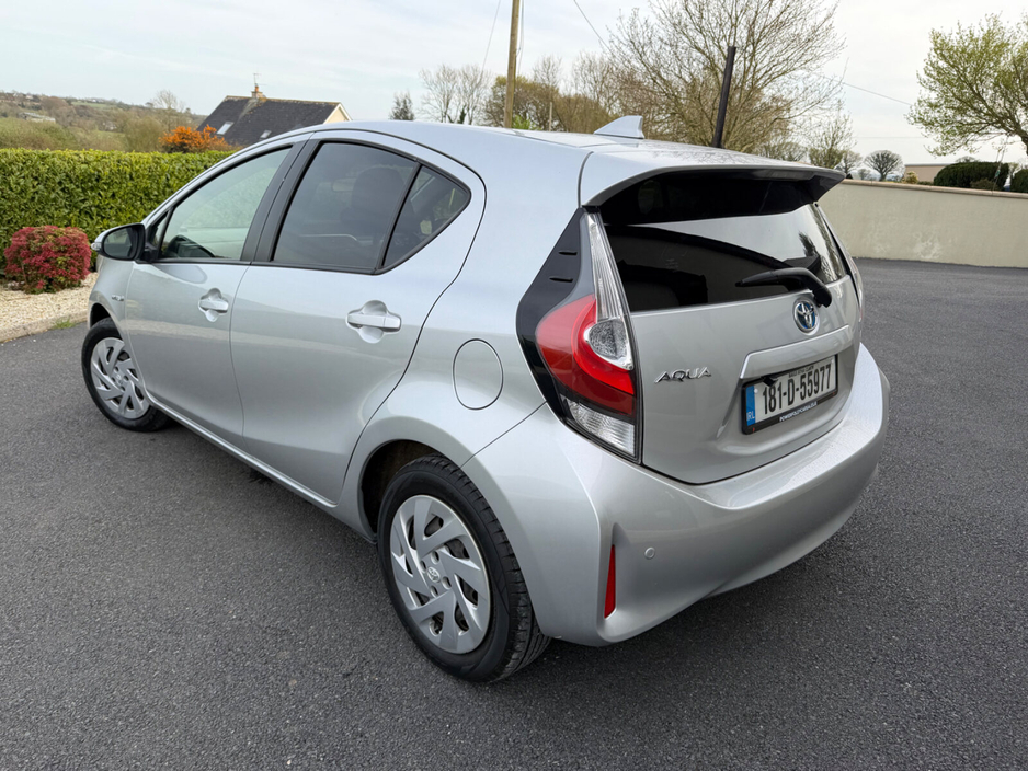 2018 Toyota Aqua - image 7