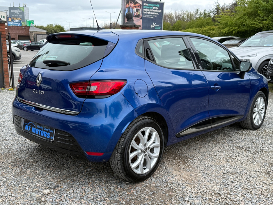 2018 Renault Clio - image 3