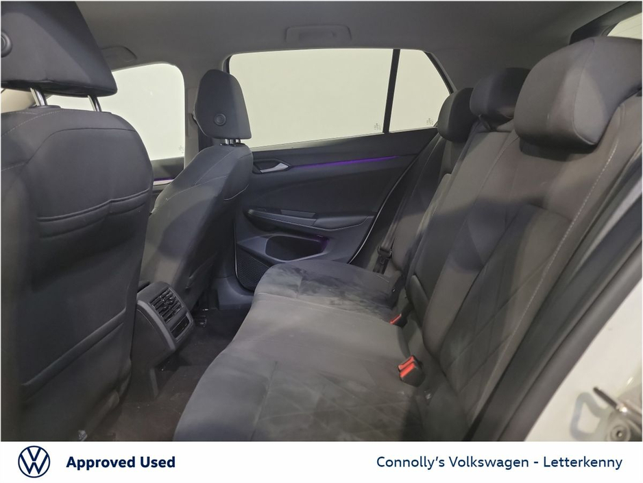 2024 Volkswagen Golf - image 7