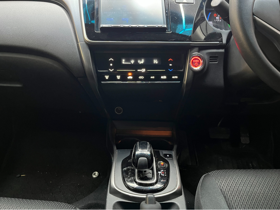 2019 Honda Grace €15950 2019 HONDA GRACE 1.5 AUTOMATIC / CRUISE CONTROL / REVERSE CAMERA AND MORE €15,950