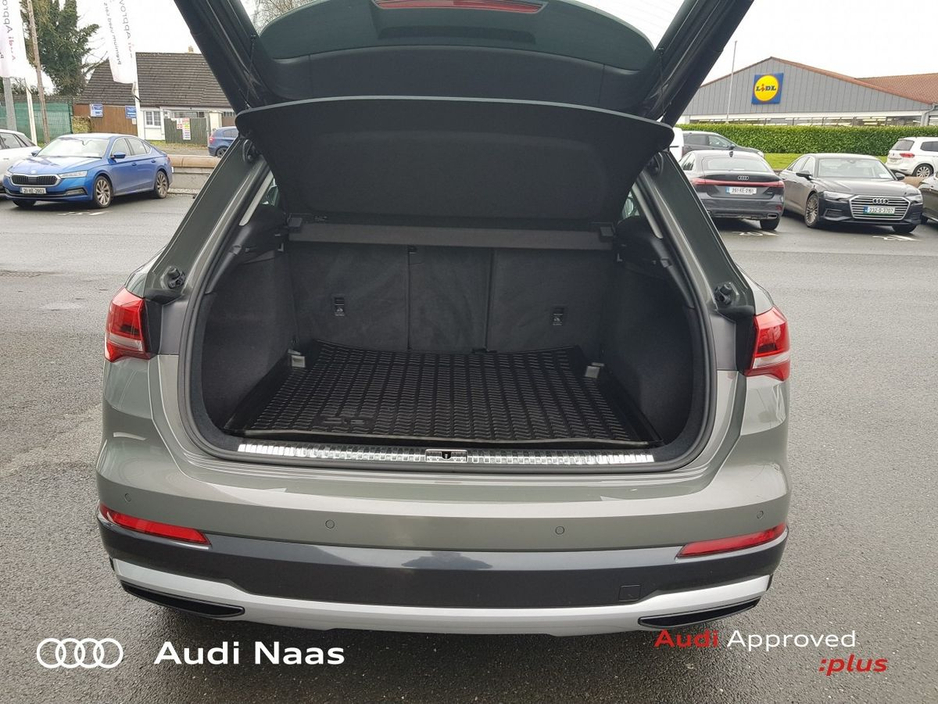 2020 Audi Q3 - image 18