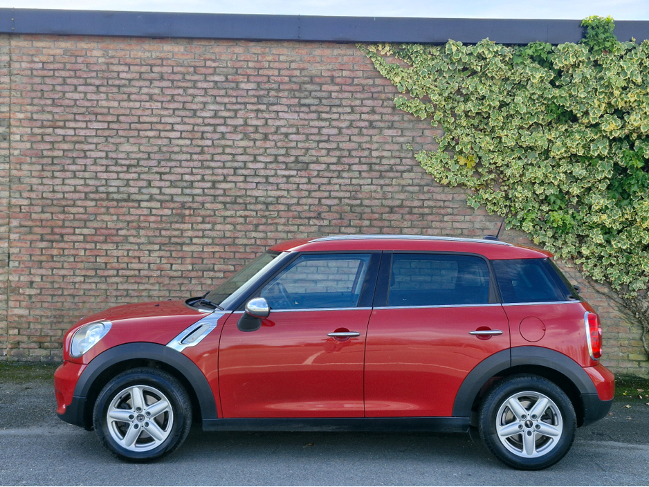 2014 MINI Countryman - image 2