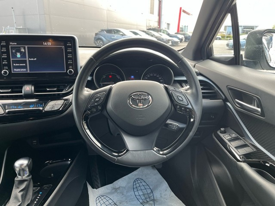 2020 Toyota C-HR - image 9