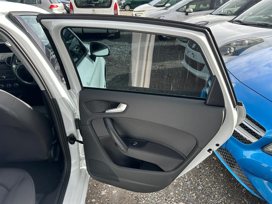 2016 Audi A1 - image 12