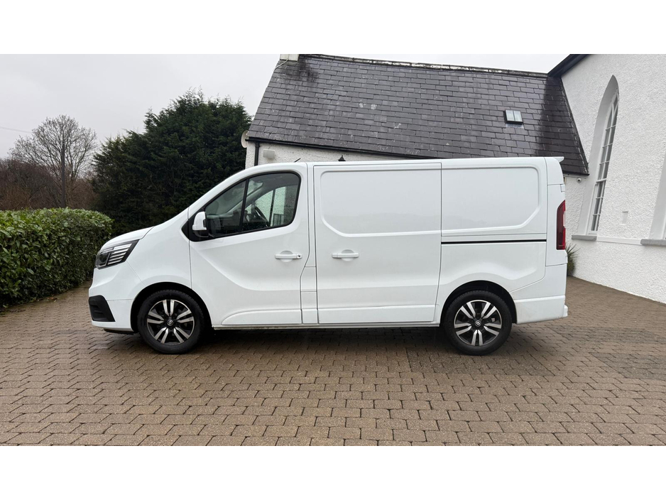 2023 Renault Trafic SL28 SporBUSINESS PLUS DCI €22,995