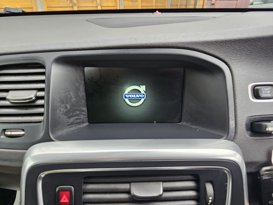 2017 Volvo S60 - image 21