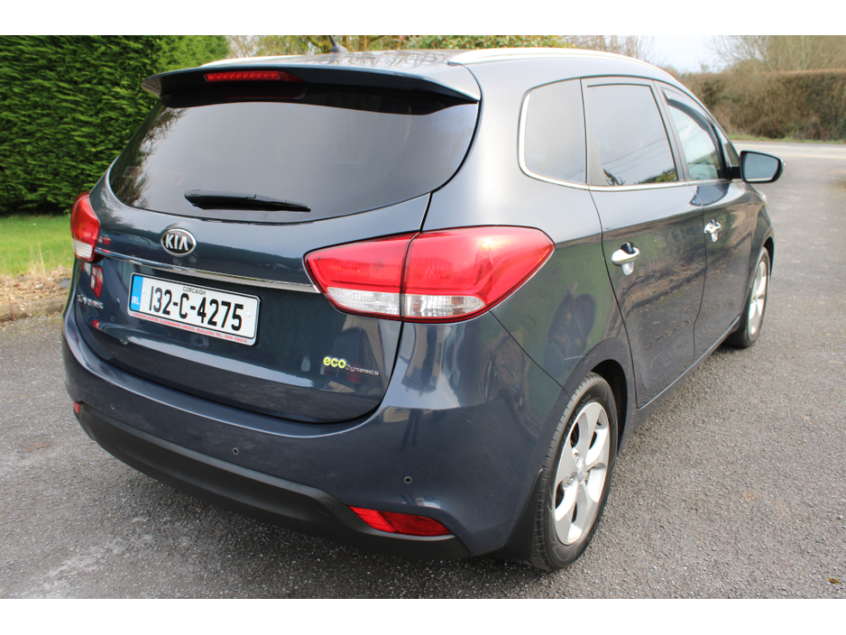 2013 Kia Carens - image 4