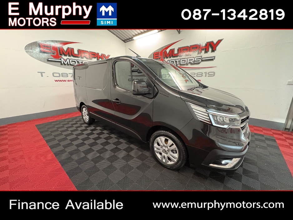 2023 Renault Trafic - image 7