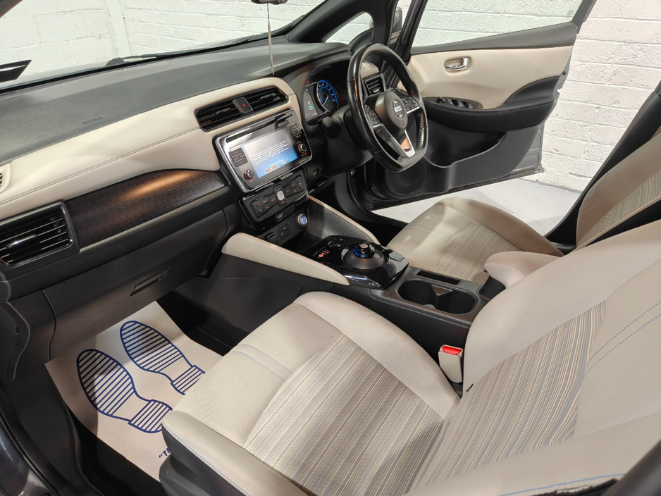 2019 Nissan Leaf - image 20