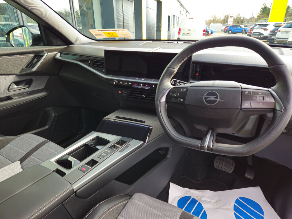2025 Opel Grandland - image 17