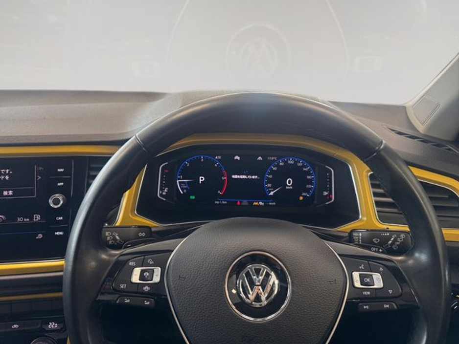 2020 Volkswagen T-Roc - image 13
