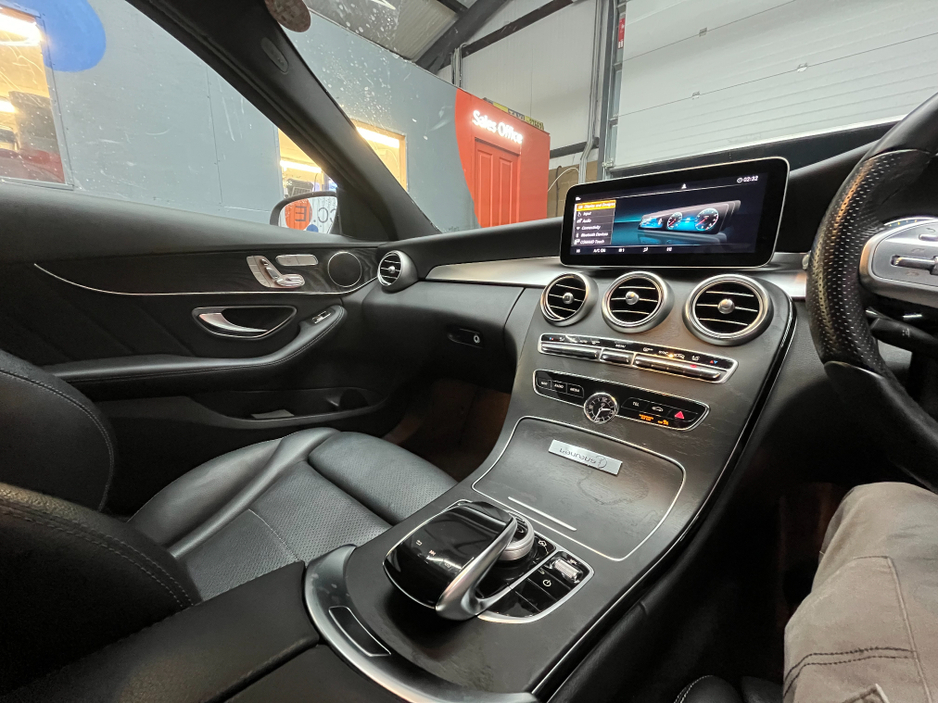 2020 Mercedes-Benz C Class 2020 MERCEDES-BENZ C220D LAUREUS EDITION SPORTS P 2.0 AUTOMATIC / CRUISE CONTROL / REVERSE CAMERA / ELECTRIC MEMORY & HEATED SEATS / PADDLE SHIFTERS AND MORE