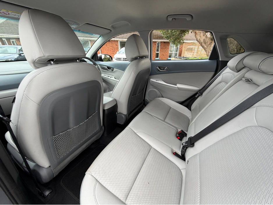 2020 Hyundai Kona - image 25