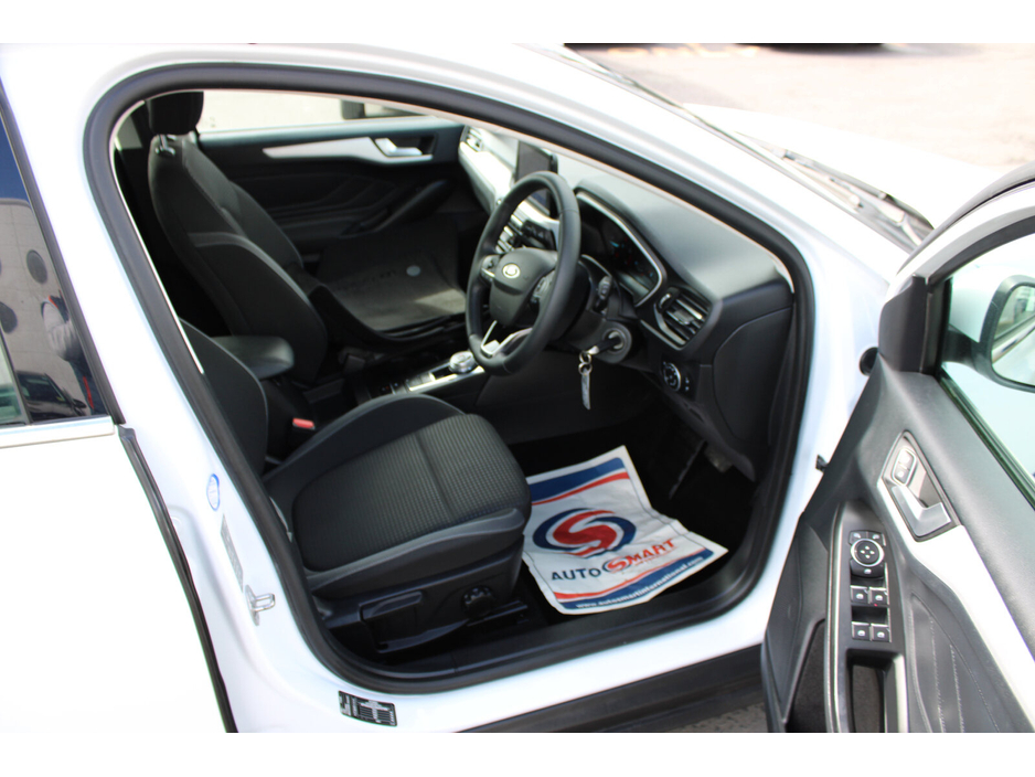 2020 Ford Focus - image 11