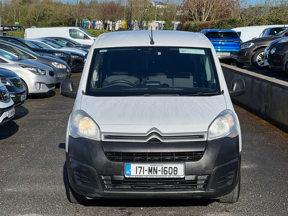 2017 Citroen Berlingo - image 2