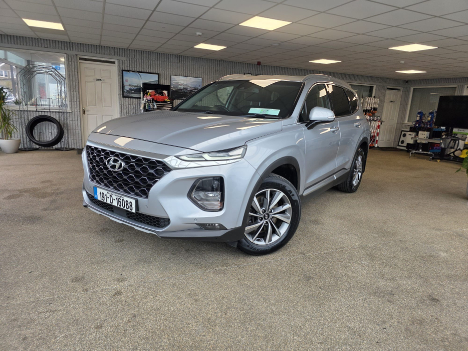 2019 Hyundai Santa Fe - image 2