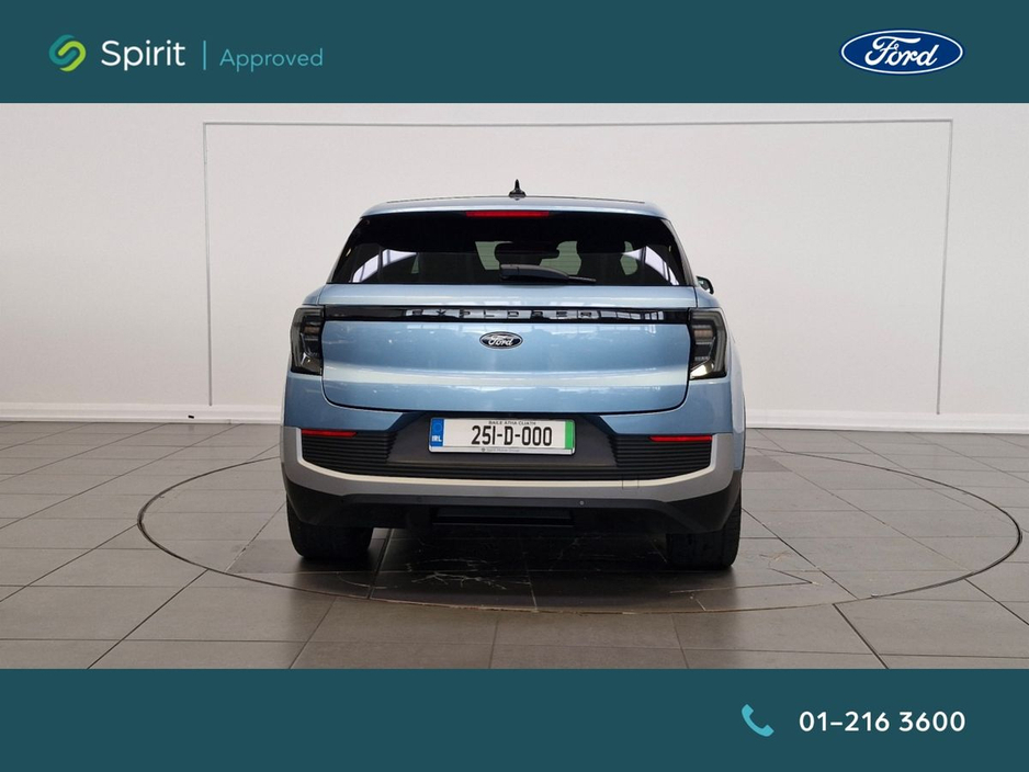 2025 Ford Explorer - image 7