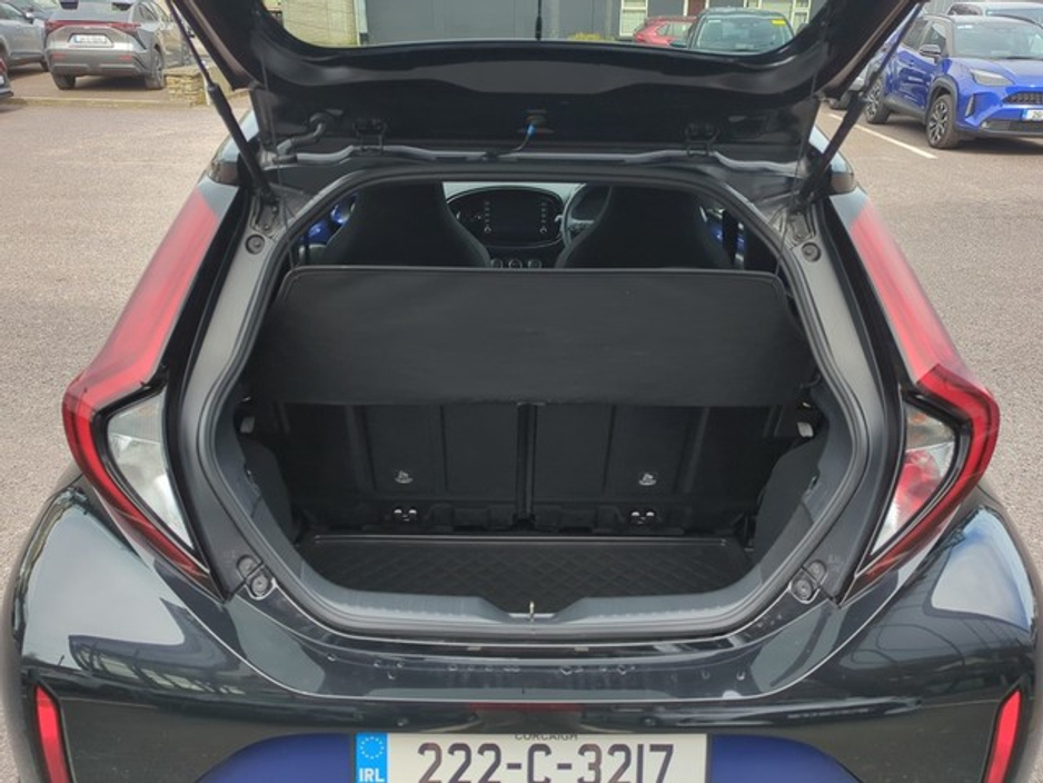 2022 Toyota Aygo - image 10