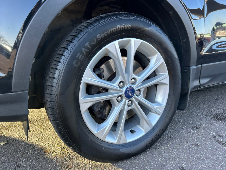 2017 Ford Kuga - image 10