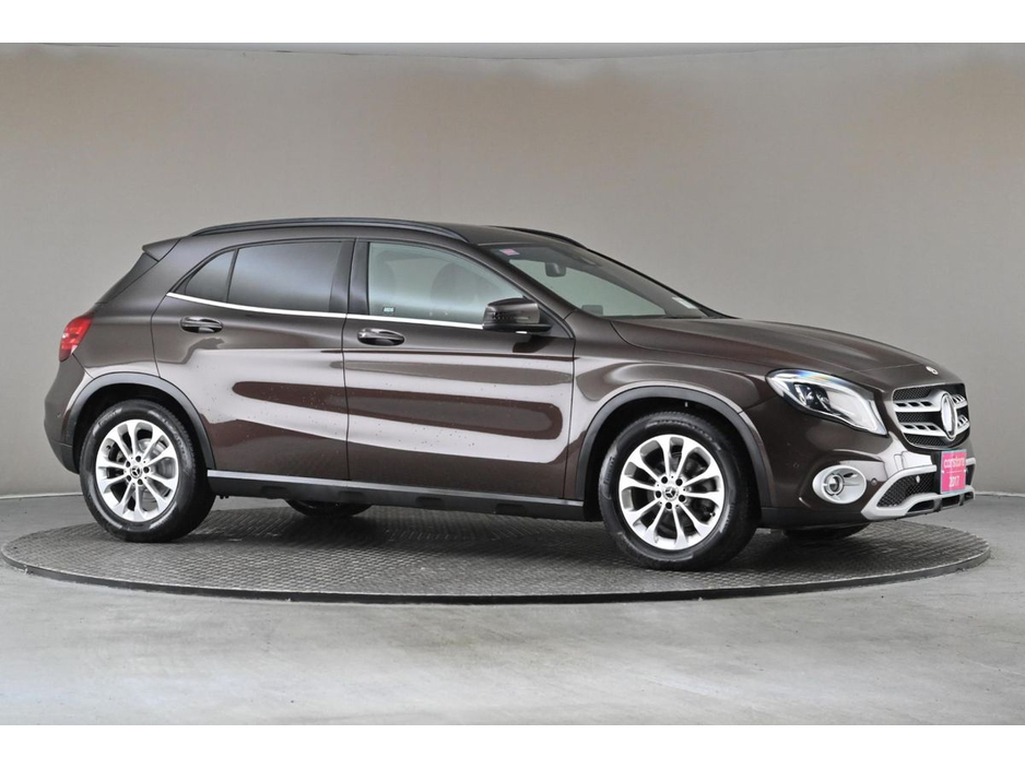 2017 Mercedes-Benz GLA Class GLA 180 *HALF LEATHER*REVERSE CAM*PARK SENSORS*