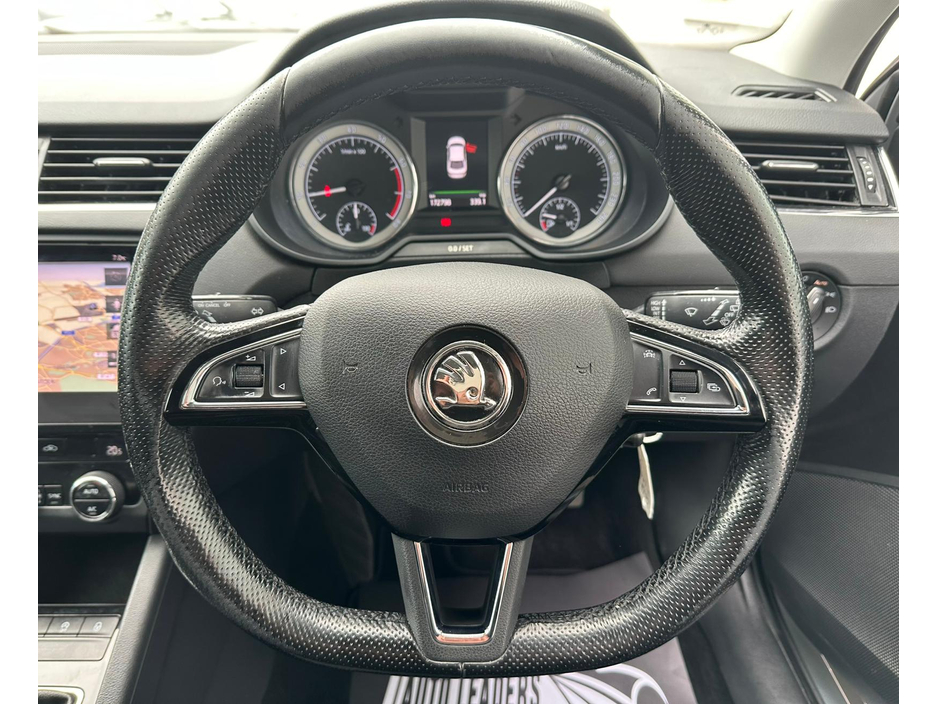 2017 Skoda Octavia - image 20