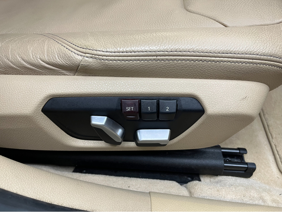 2018 BMW 3 Series €19950! 2018 BMW 330E iPERFORMANCE LUXURY 2.0 AUTOMATIC / ELECTRIC MEMORY & HEATED SEATS / CRUISE CONTROL / REVERSE CAMERA / €19,950