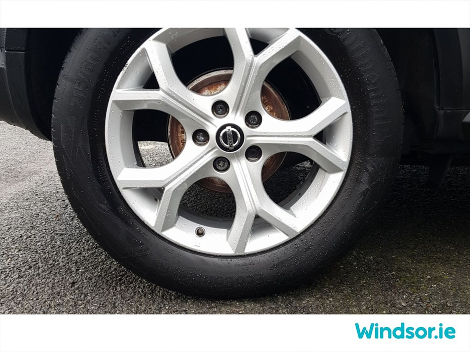 2020 Nissan Juke - image 16