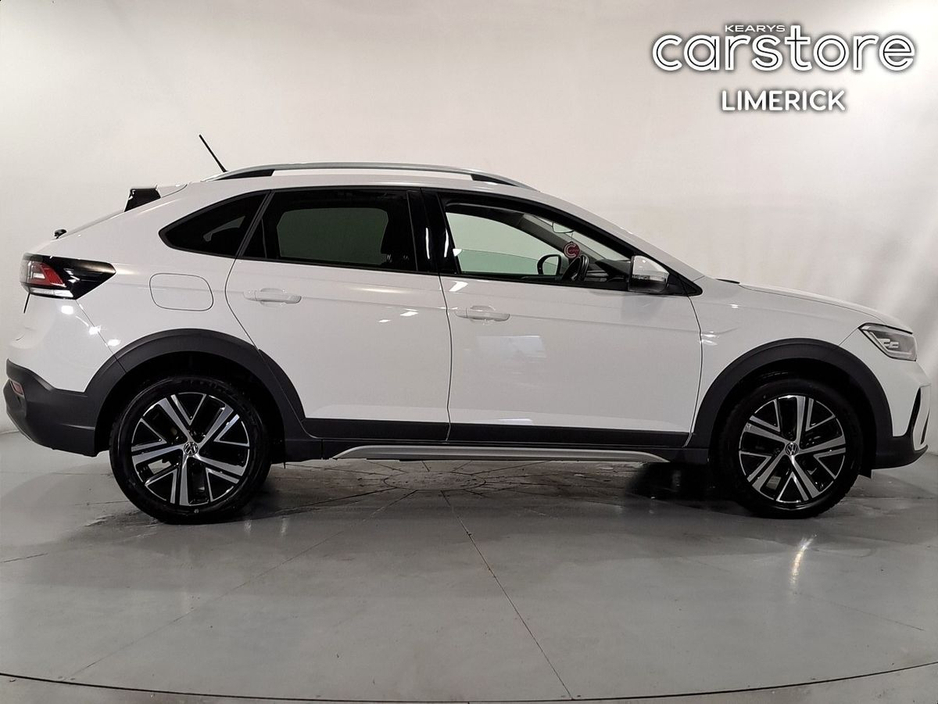 2023 Volkswagen Taigo - image 2