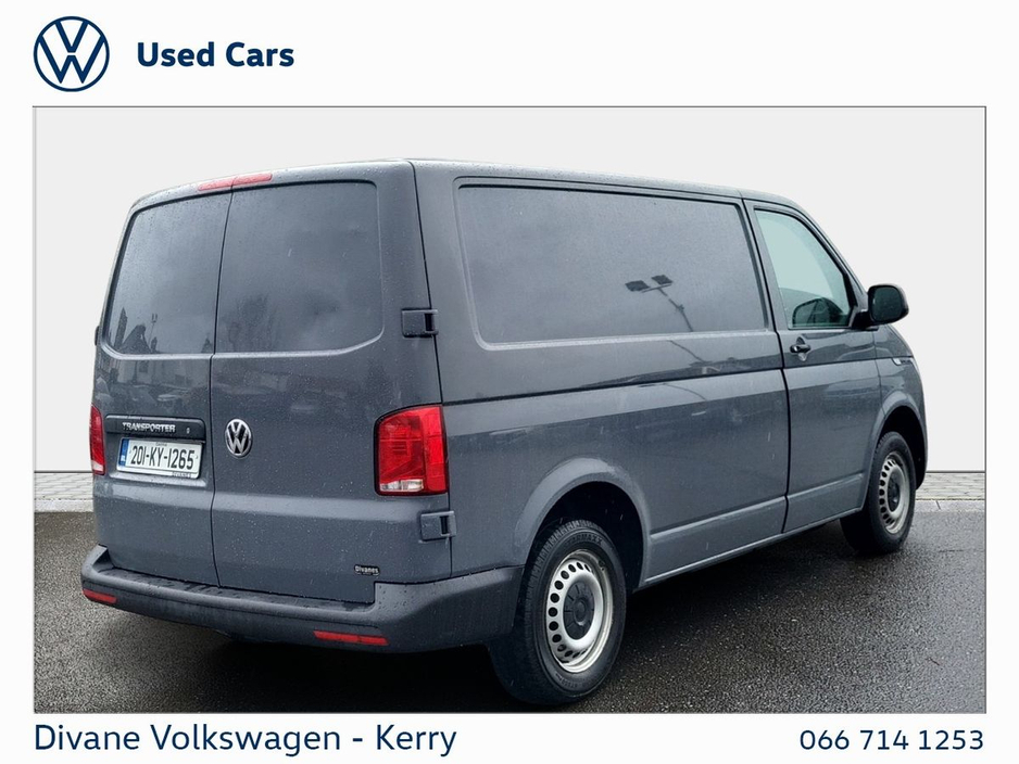 2020 Volkswagen Transporter - image 15